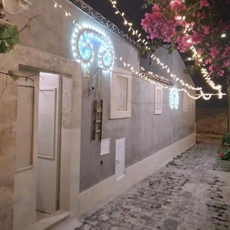 הוילה פלאצולו אקריידה Vicolo San Paolo מראה חיצוני תמונה
